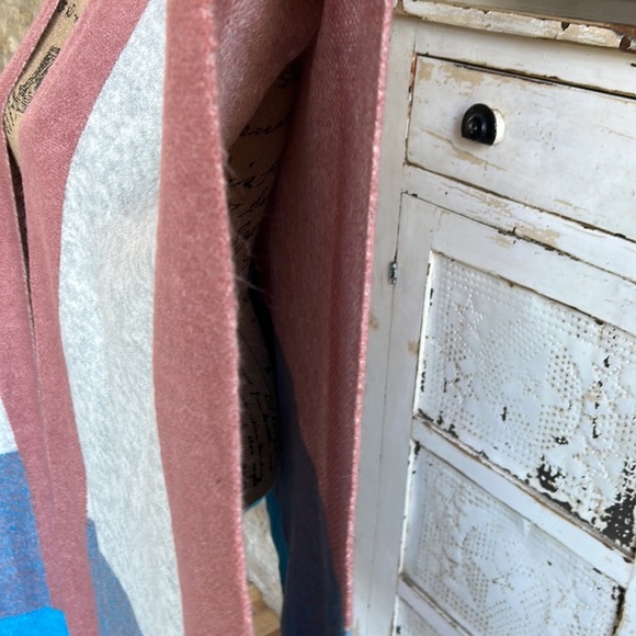 Jodifl geometric pattern gray mauve turquoise open front shawl poncho shrug - Picture 6 of 15